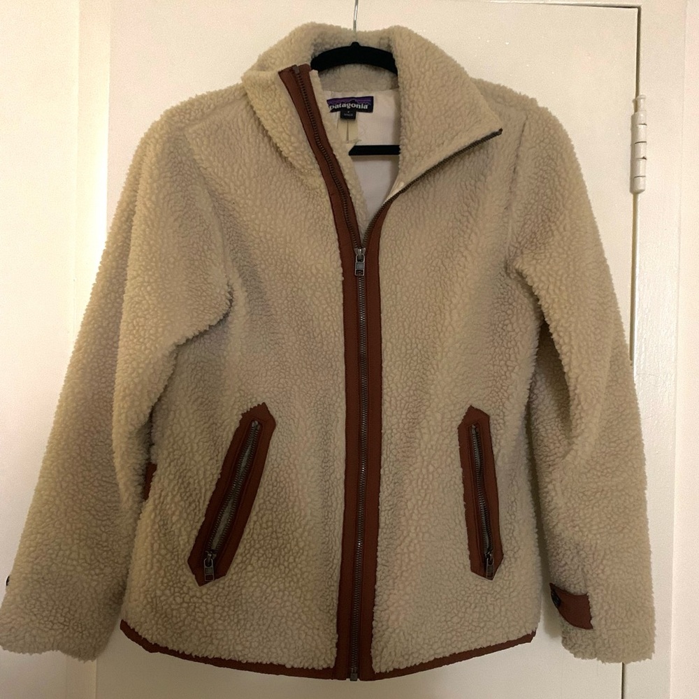 Patagonia Pile Cream Jacket - Size Small